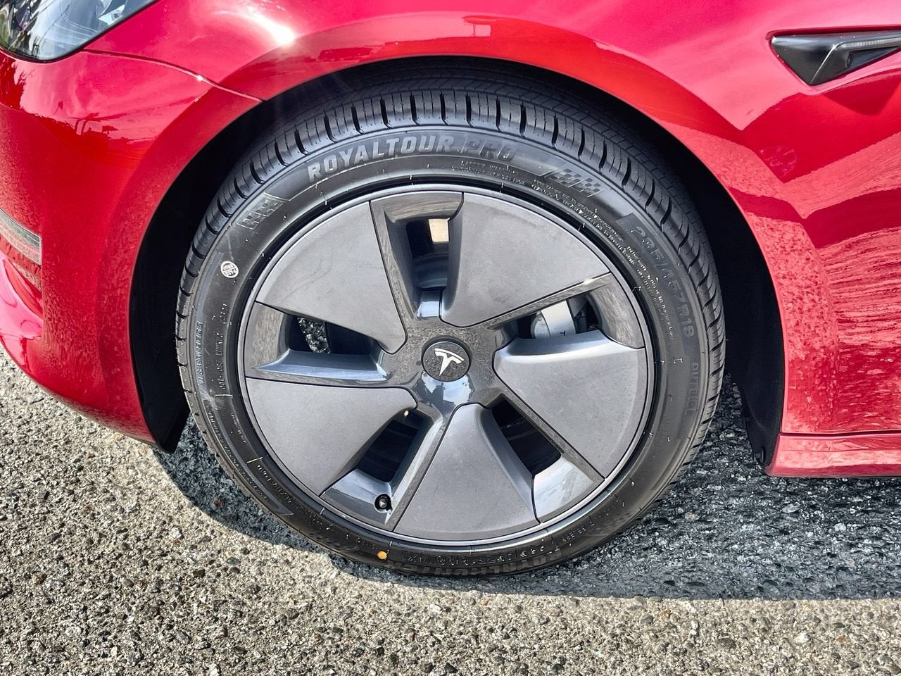 2023 Tesla Model 3 RWD