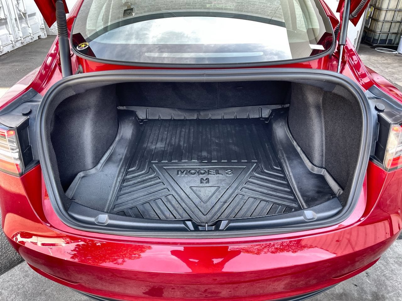 2023 Tesla Model 3 RWD