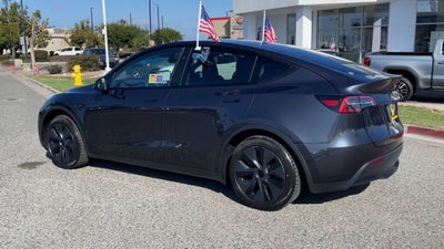2025 Tesla Model Y Long Range