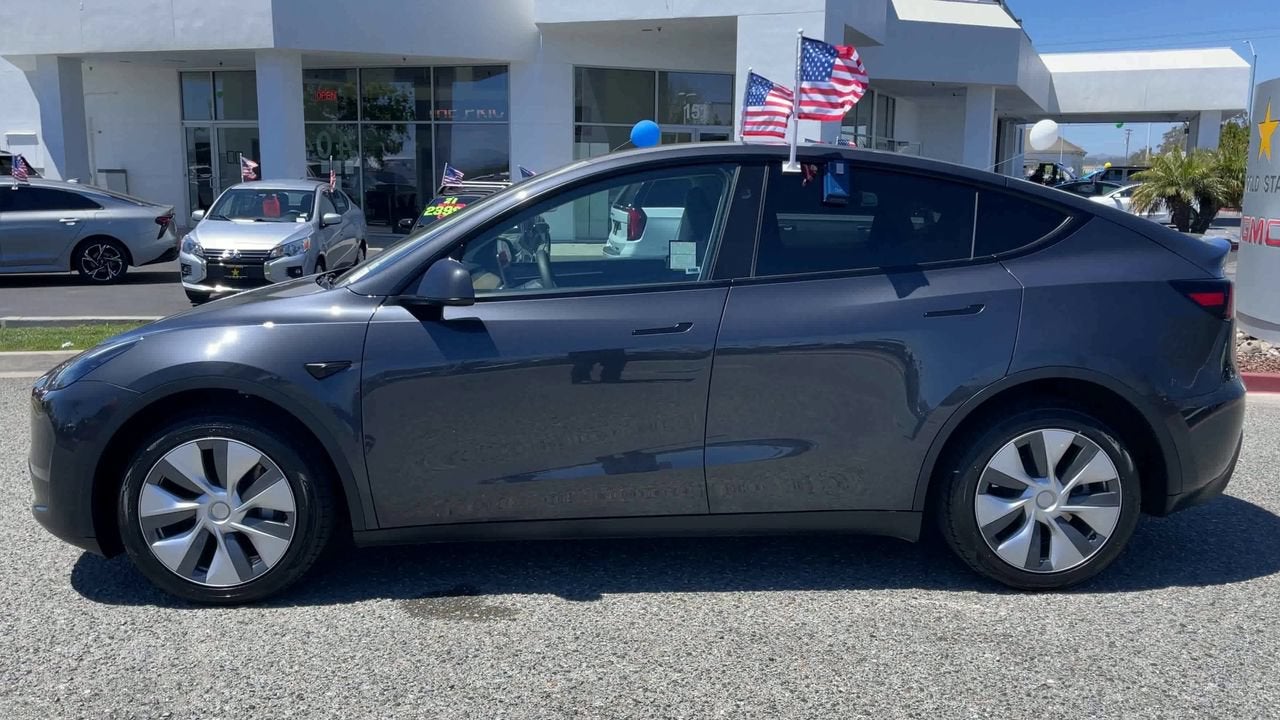 2024 Tesla Model Y Long Range