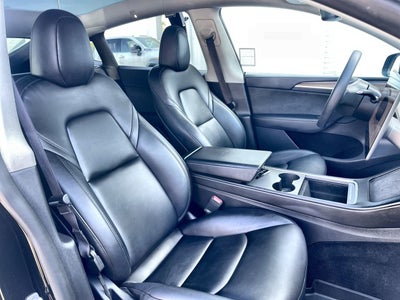 2024 Tesla Model Y Performance