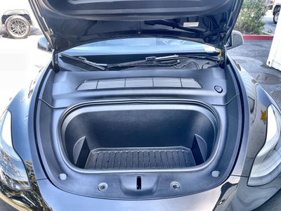 2024 Tesla Model Y Performance