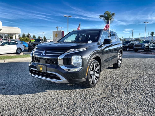 2025 Mitsubishi Outlander SE