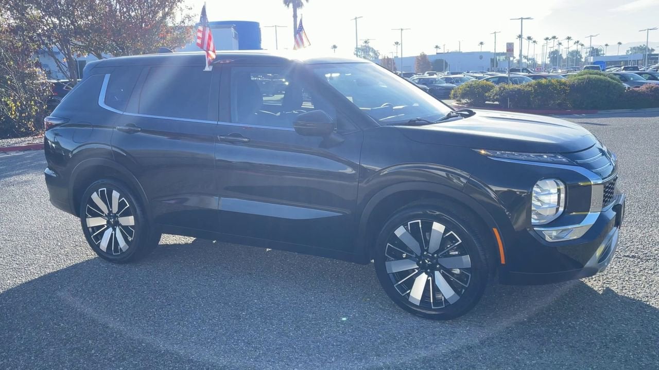 2025 Mitsubishi Outlander SE