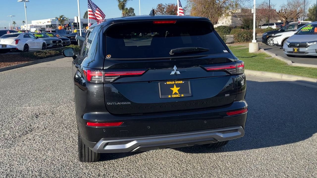 2025 Mitsubishi Outlander SE