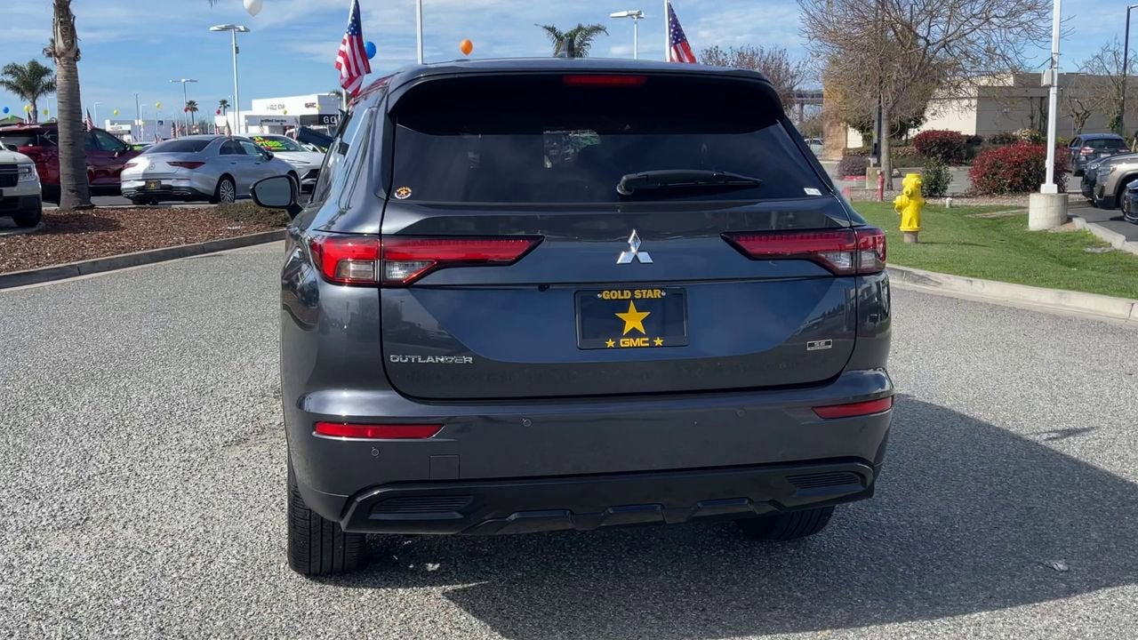 2024 Mitsubishi Outlander SE