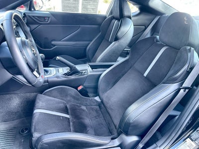 2025 Toyota GR86 Premium