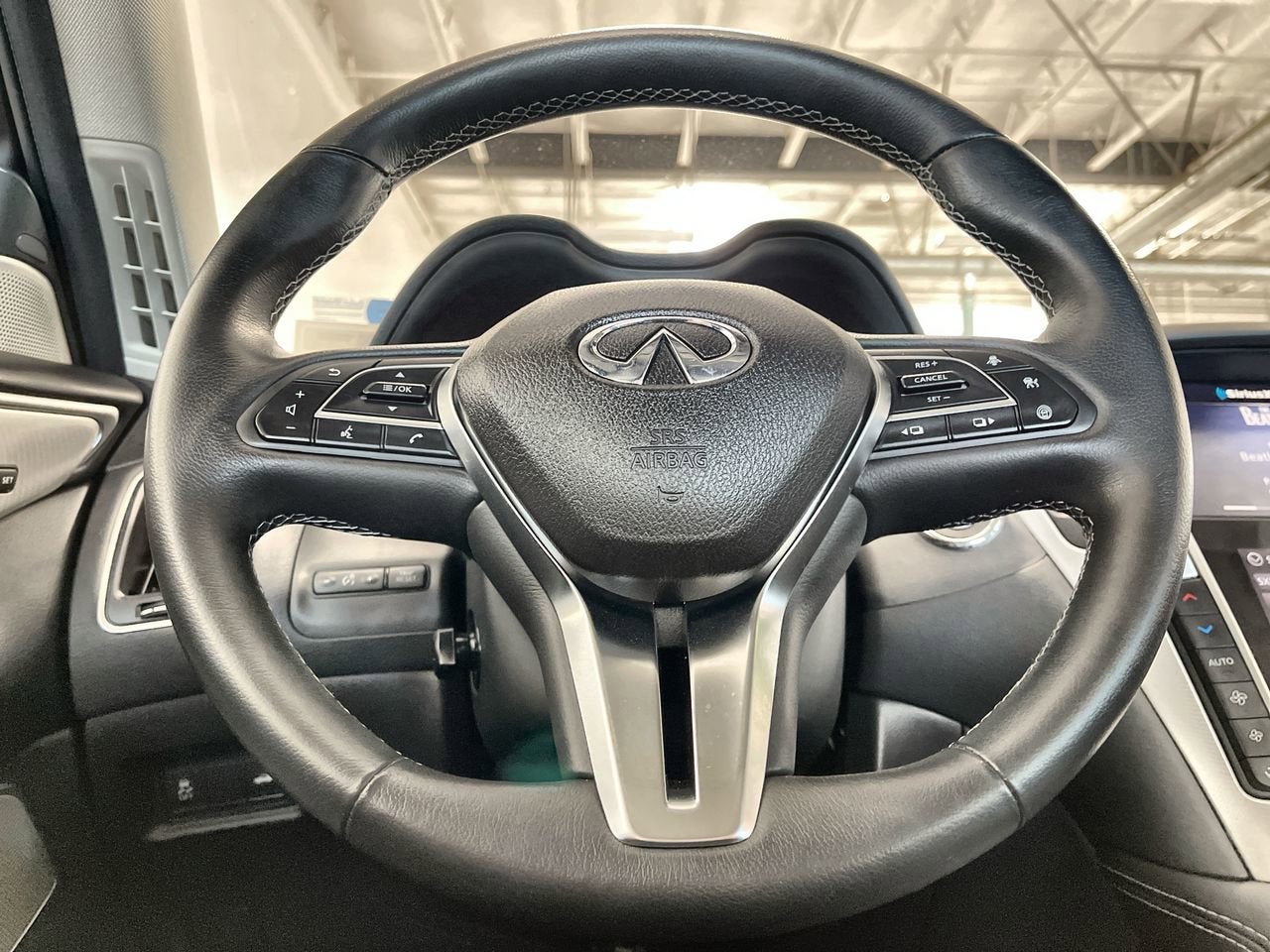 2023 INFINITI Q50 LUXE