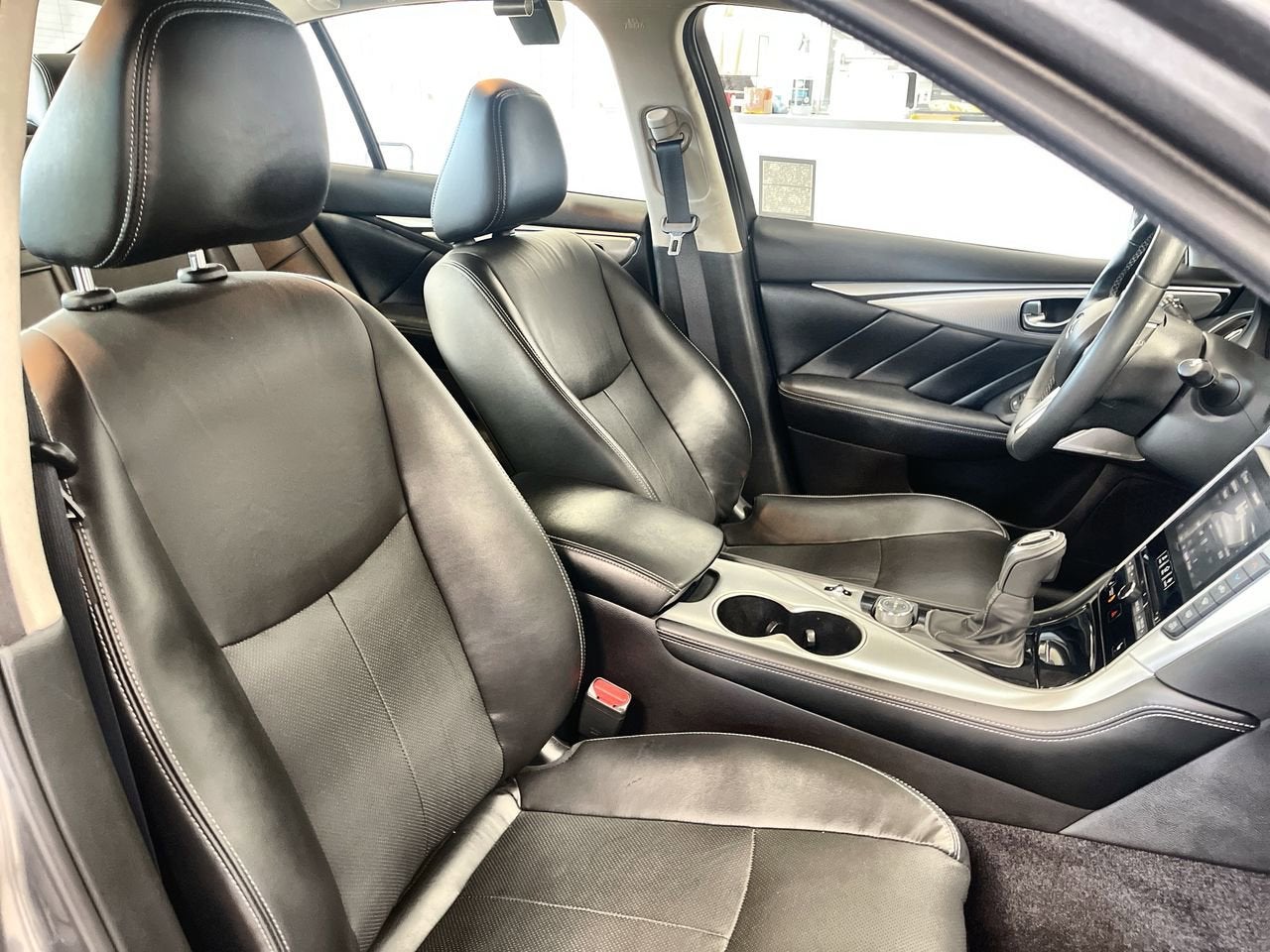 2023 INFINITI Q50 LUXE