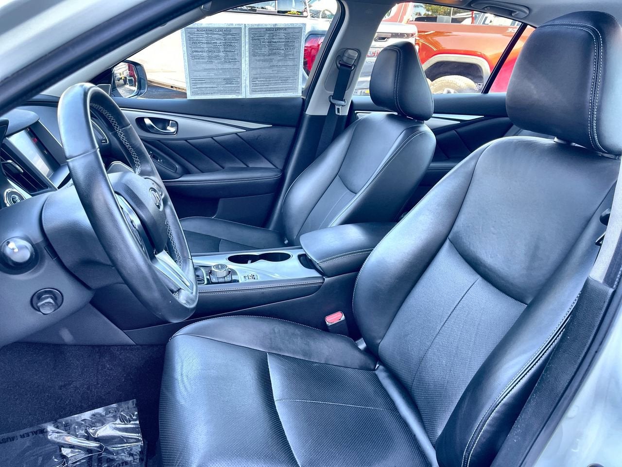 2022 INFINITI Q50 LUXE