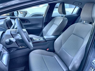2025 Toyota Prius LE