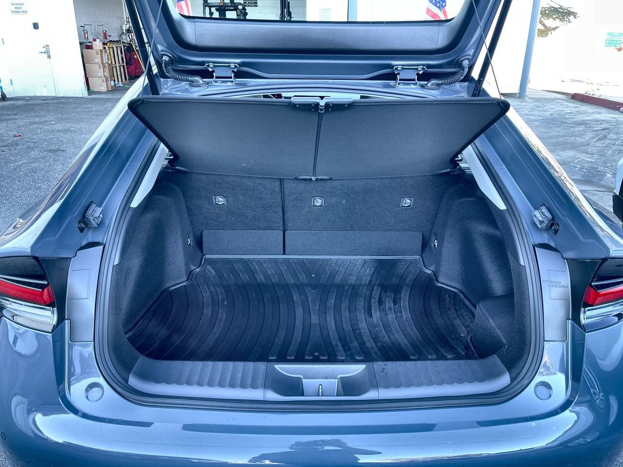 2025 Toyota Prius LE