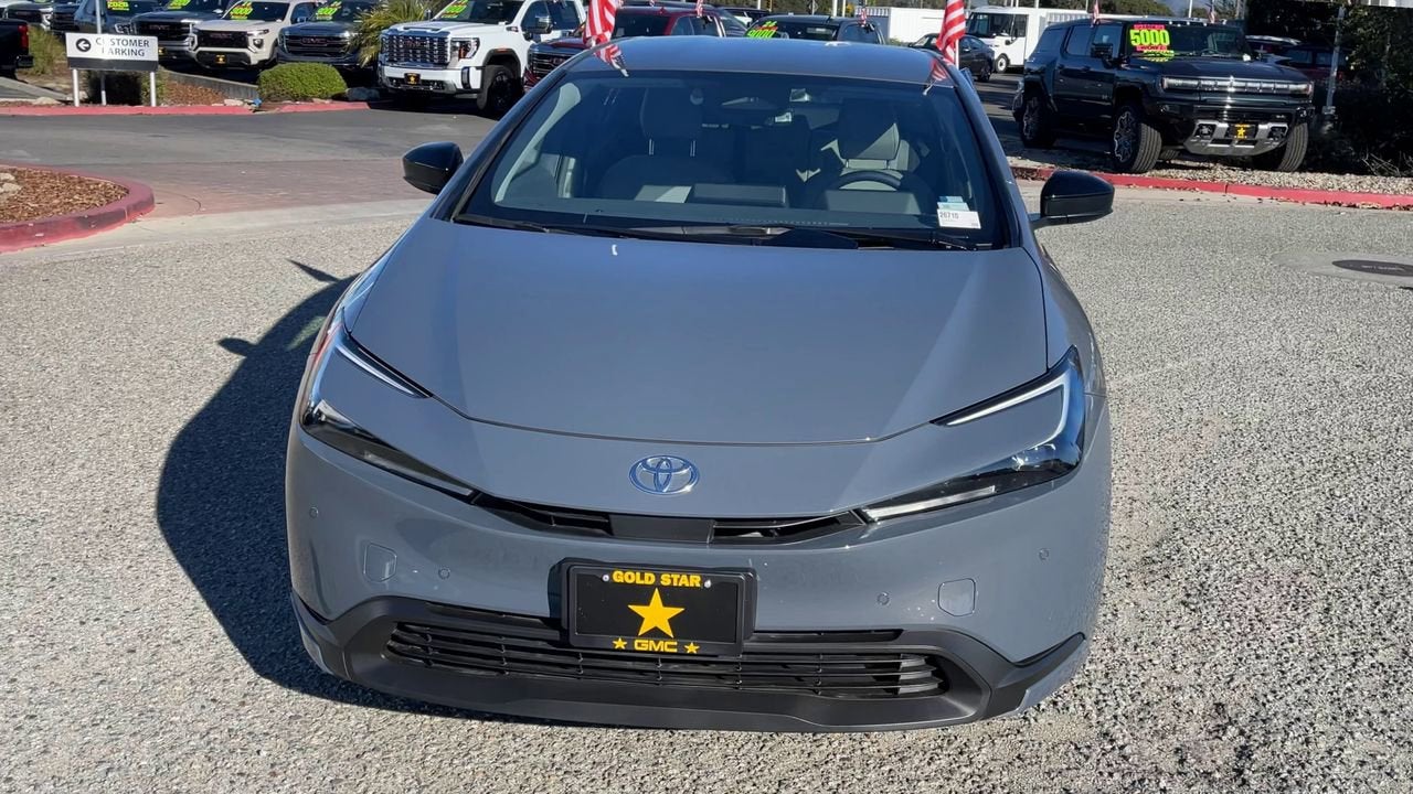 2025 Toyota Prius LE