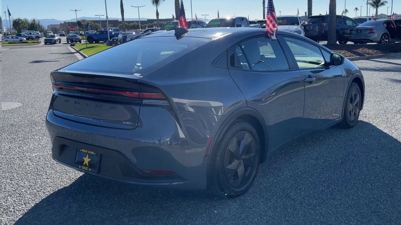 2025 Toyota Prius LE