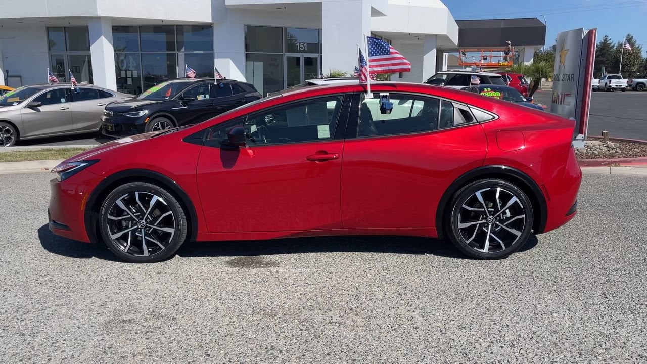 2026 Toyota Prius Plug-In Hybrid SE