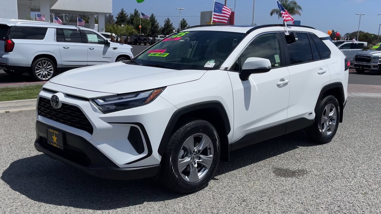 2025 Toyota RAV4 Hybrid XLE