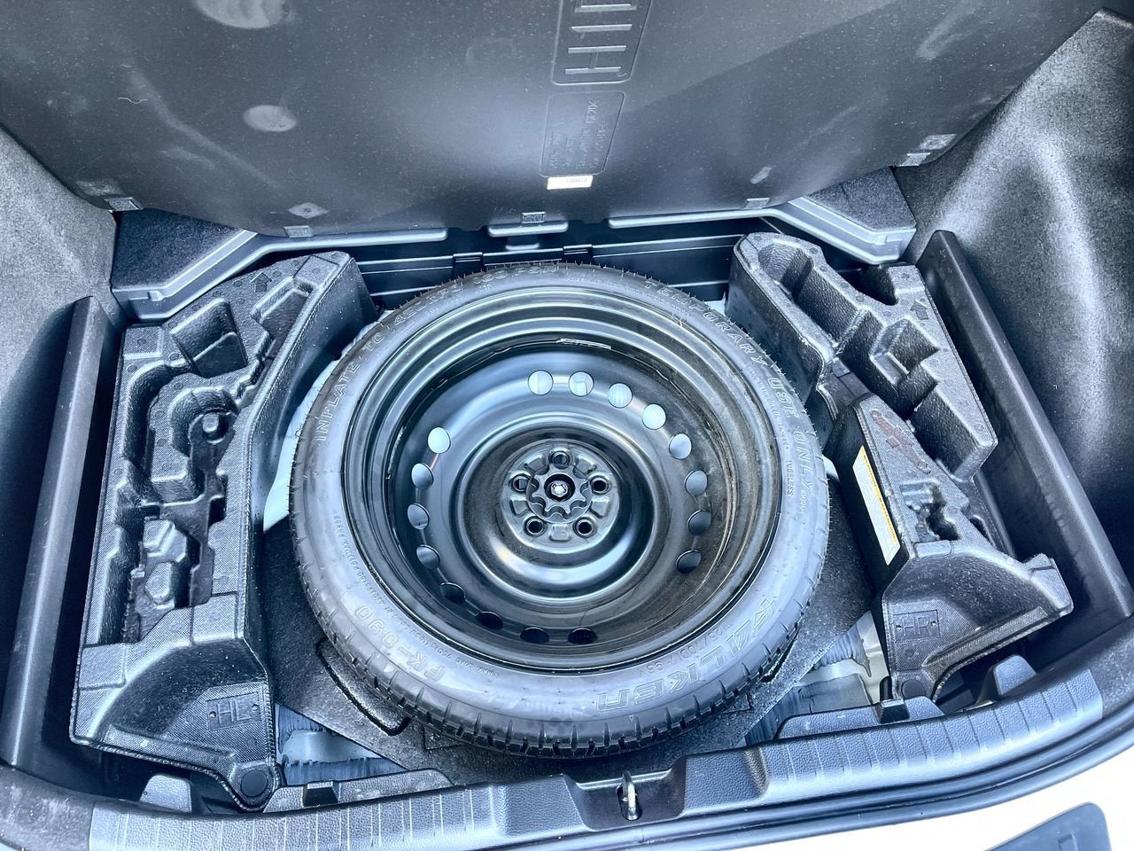 2022 Toyota Corolla Hatchback SE