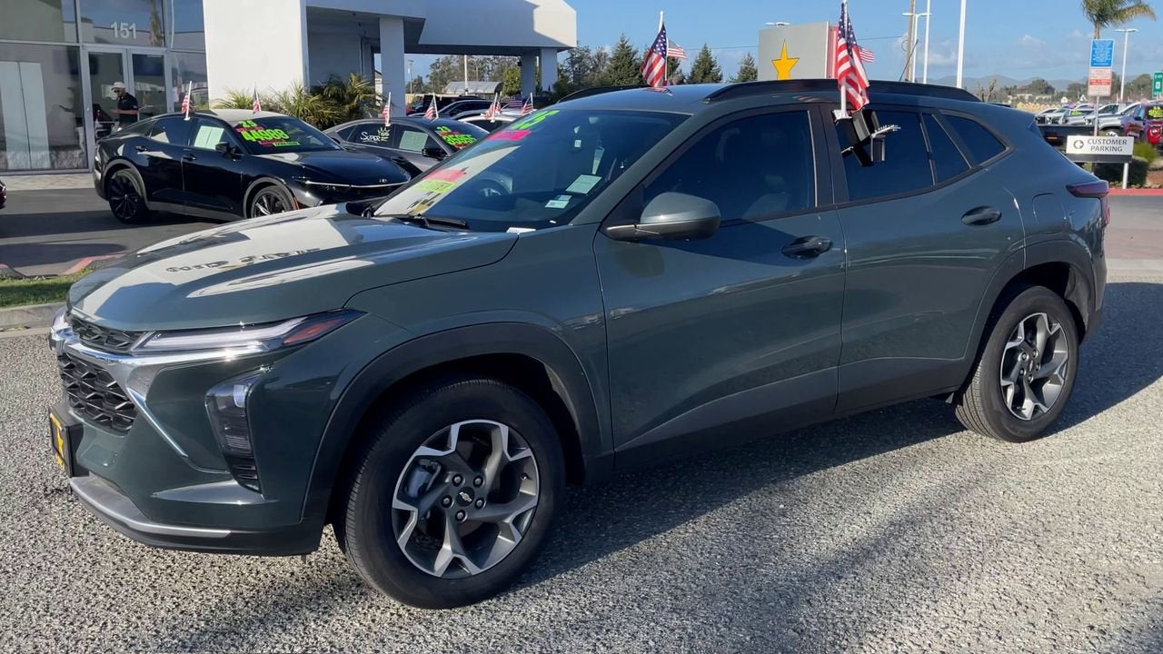 2025 Chevrolet Trax LT