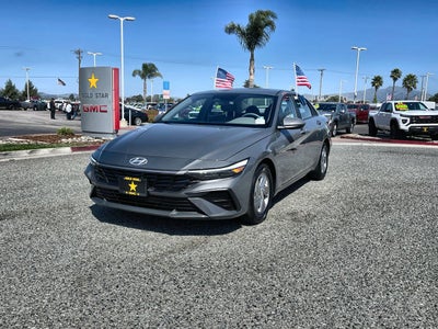 2025 Hyundai Elantra SE