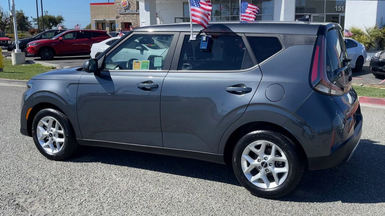 2023 Kia Soul LX