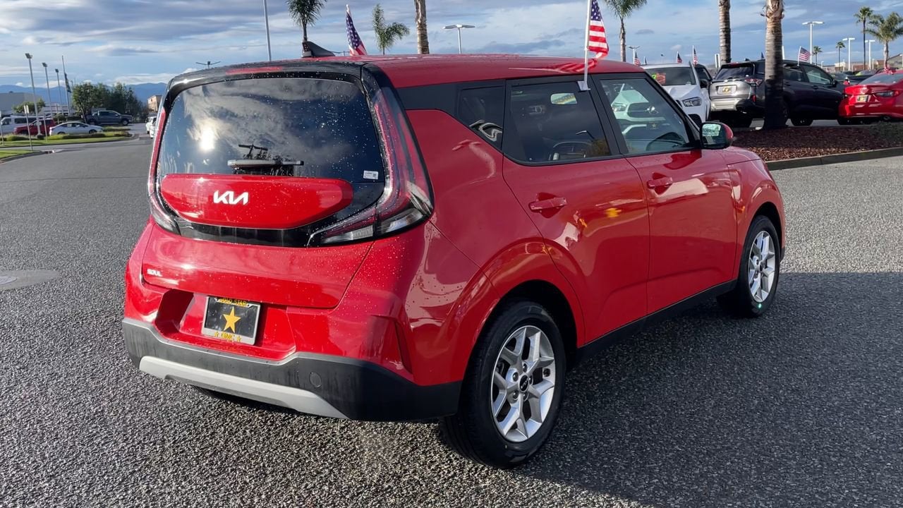 2023 Kia Soul LX