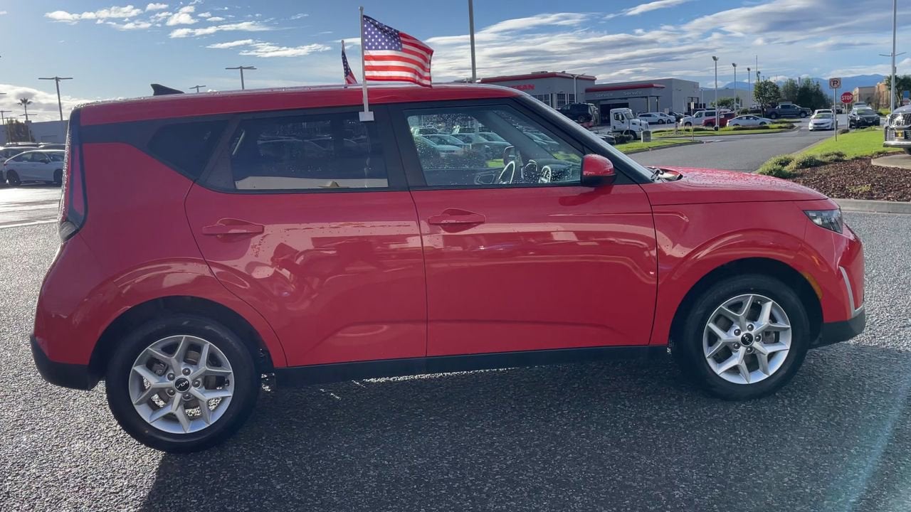 2023 Kia Soul LX