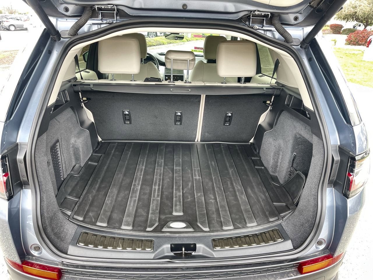 2023 Land Rover Discovery Sport SE