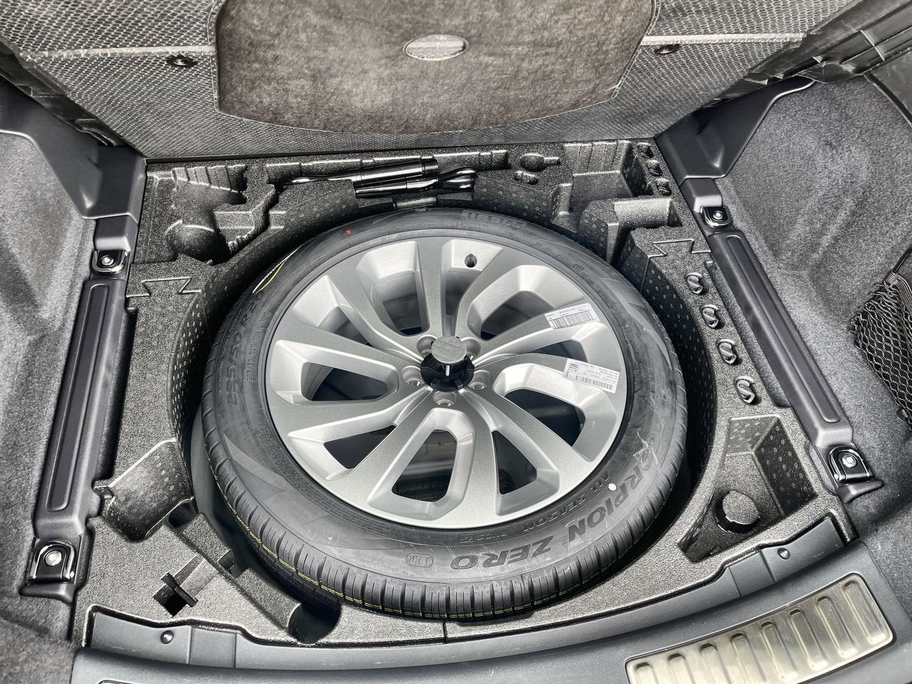 2023 Land Rover Discovery Sport SE