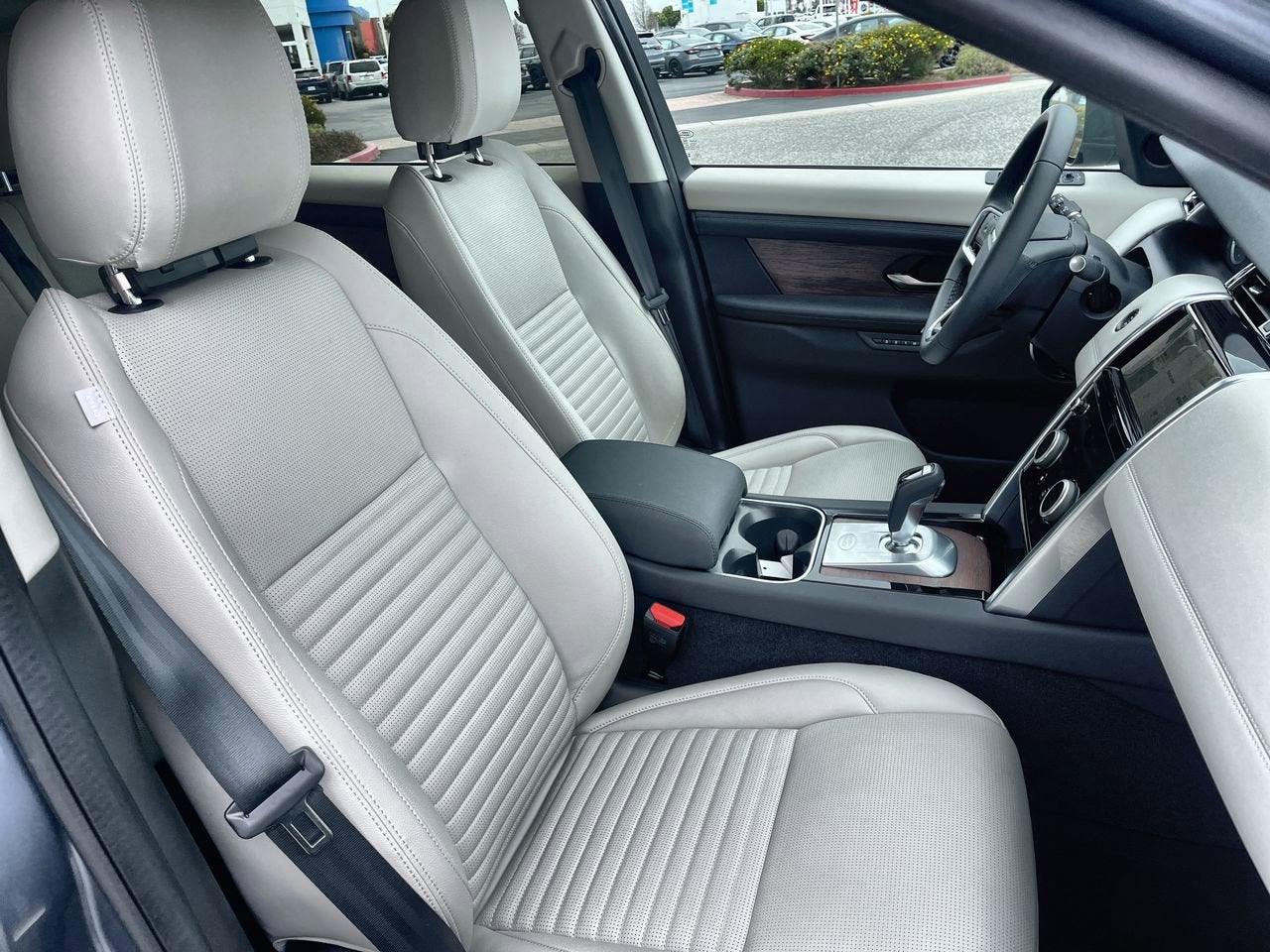 2023 Land Rover Discovery Sport SE