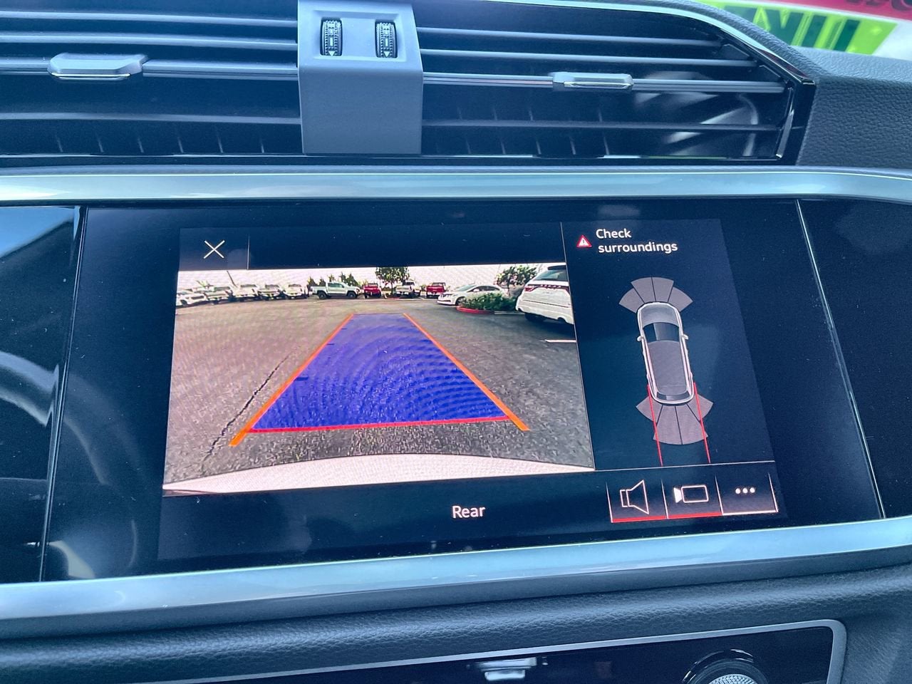 2022 Audi Q3 S line Premium