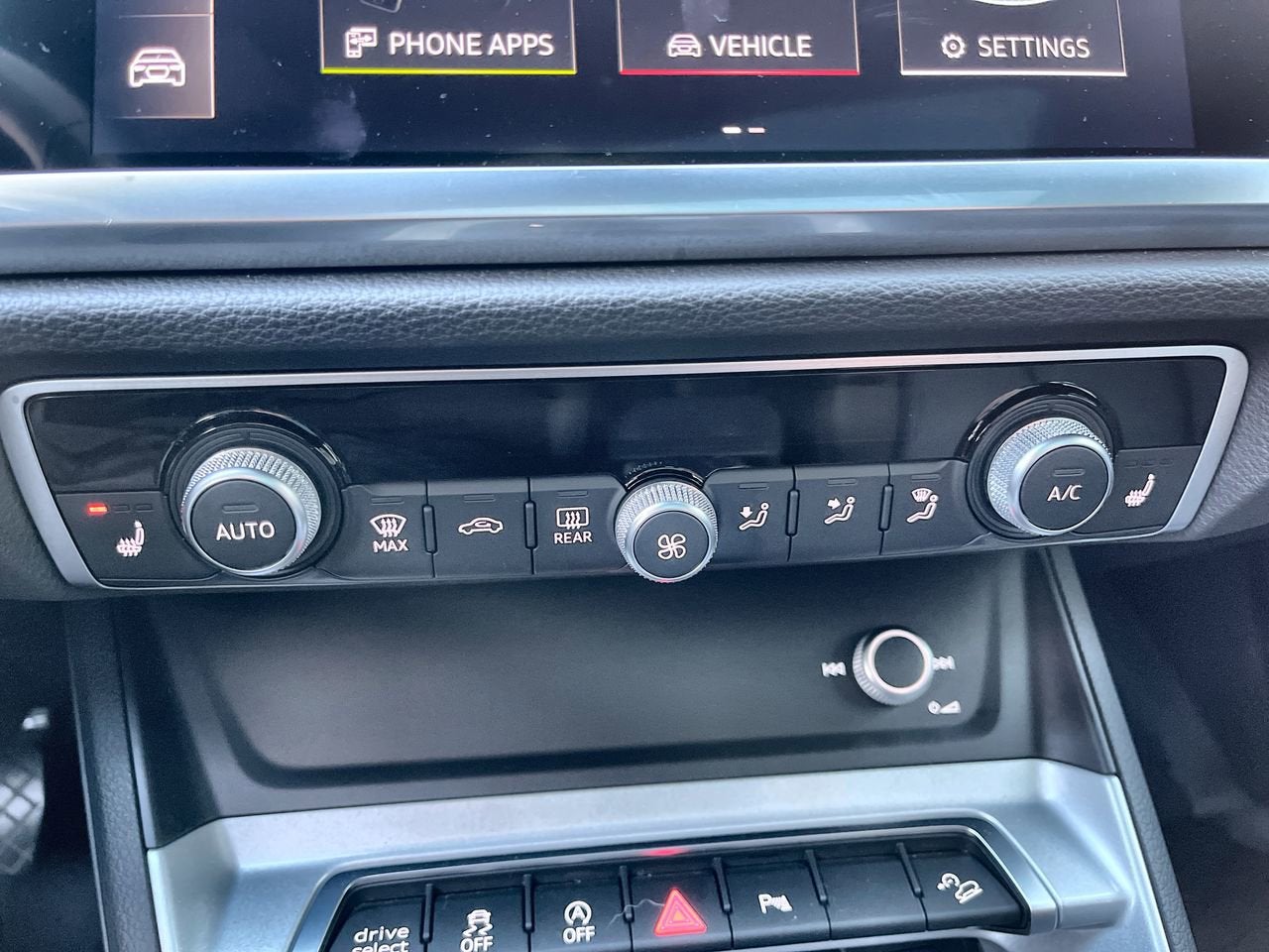 2022 Audi Q3 S line Premium