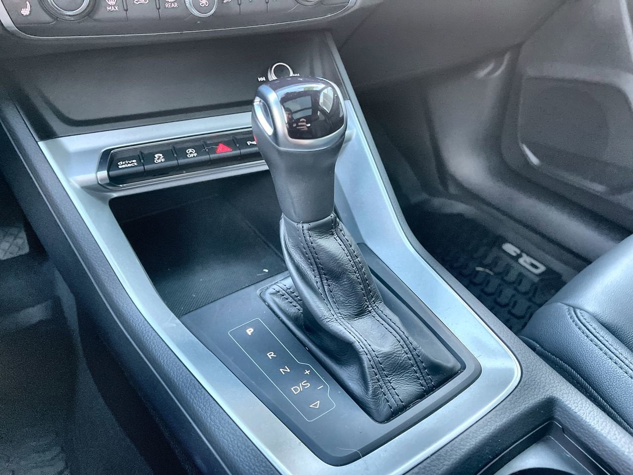 2022 Audi Q3 S line Premium