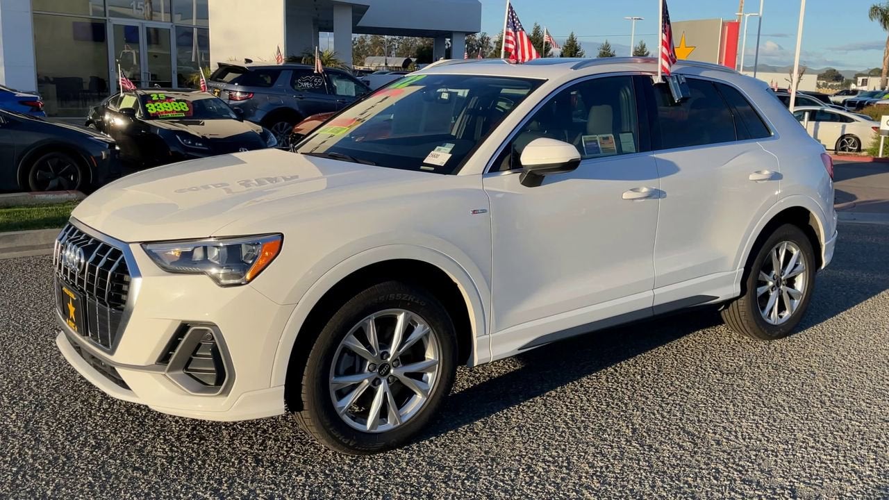 2022 Audi Q3 S line Premium