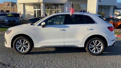 2022 Audi Q3 S line Premium
