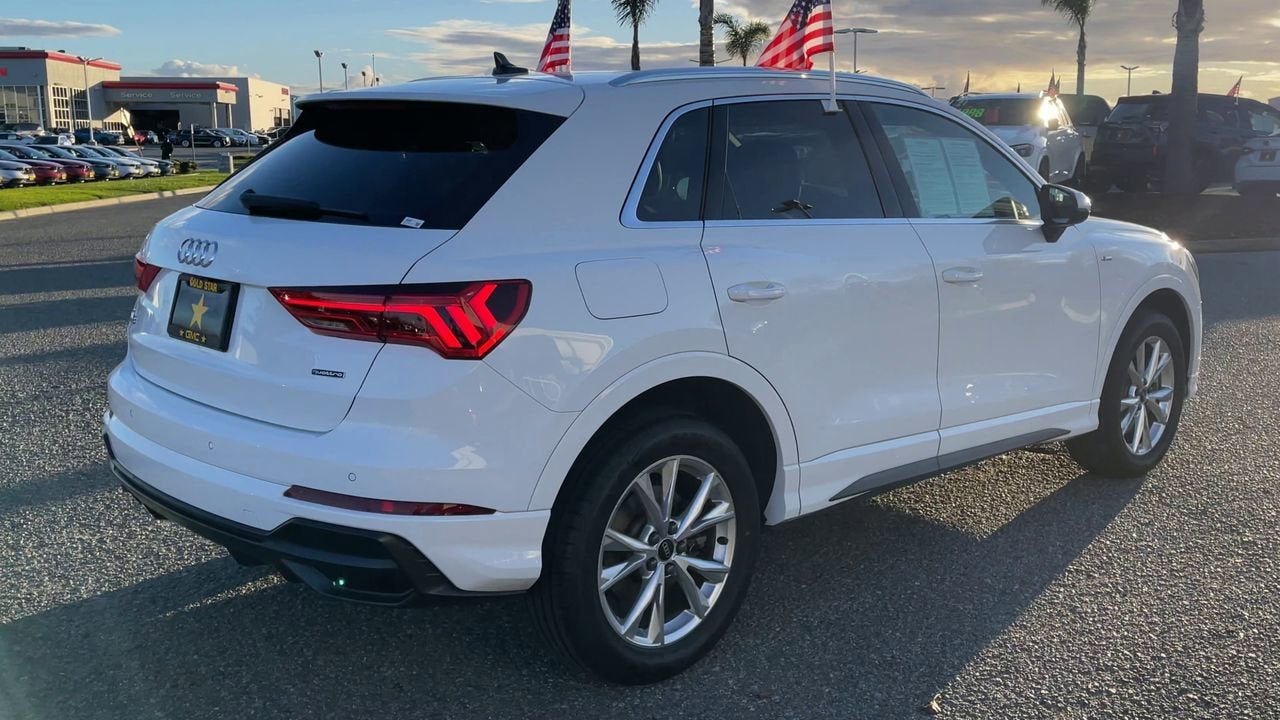 2022 Audi Q3 S line Premium