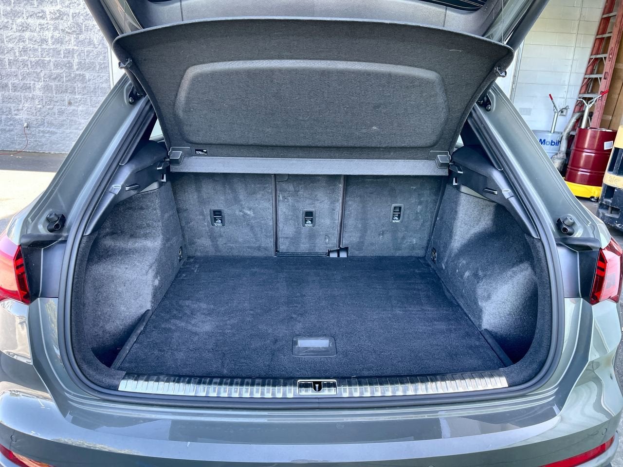 2022 Audi Q3 S line Premium