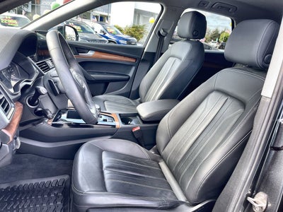 2023 Audi Q5 S line Premium