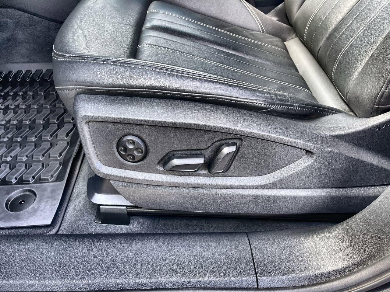 2023 Audi Q5 S line Premium