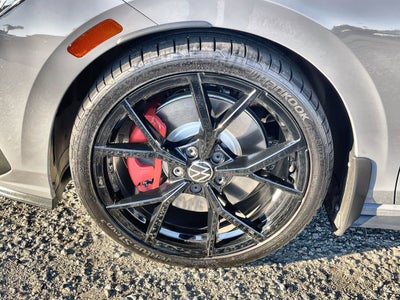 2024 Volkswagen Golf GTI 380 SE